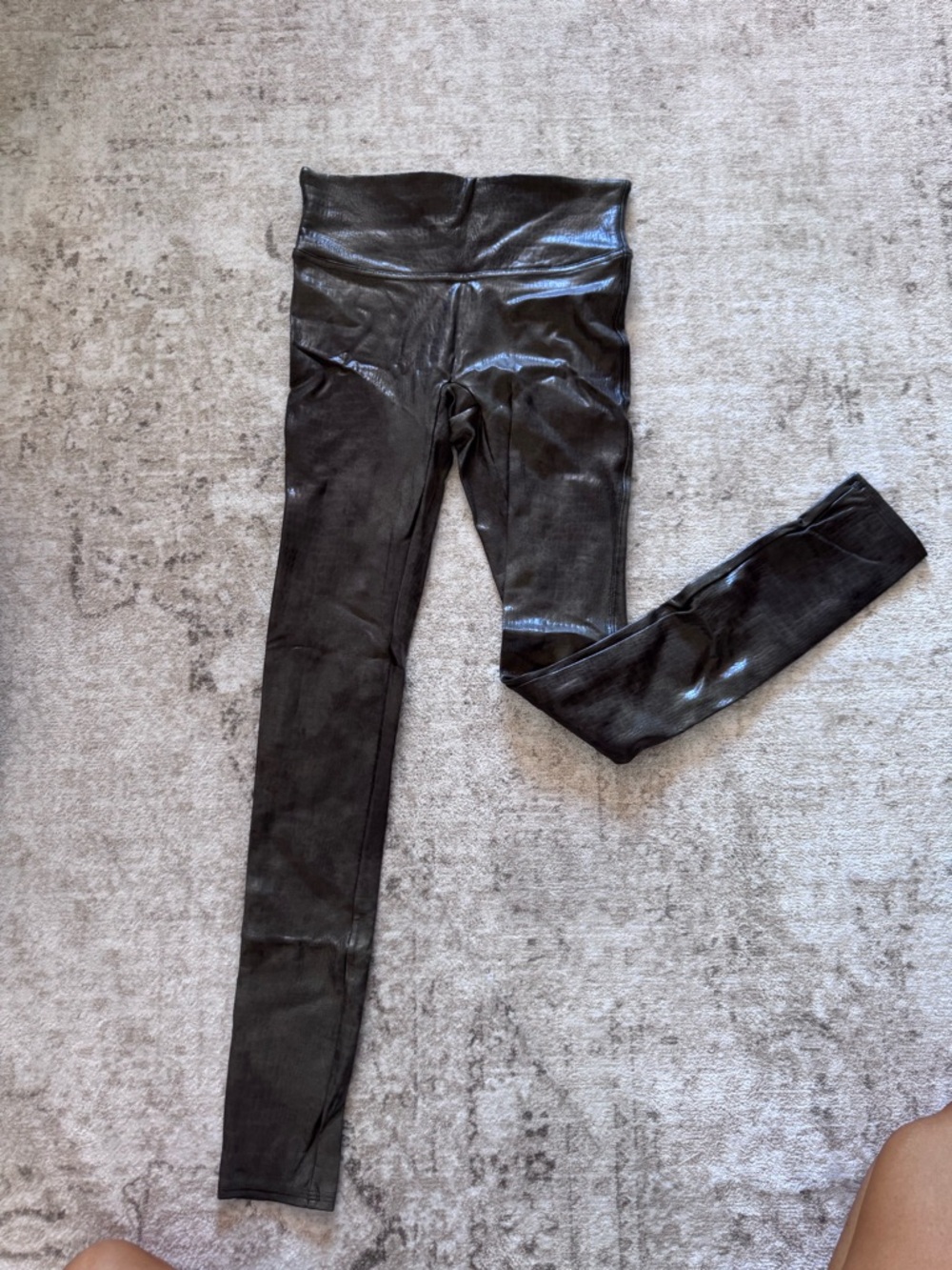 SPANX Black High-Waist Sculpting Leggings with Red Brand Tag